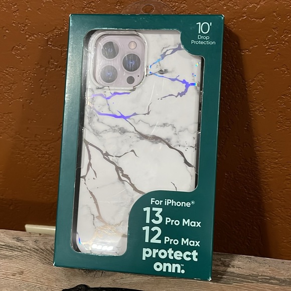 Onn brand iPhone 12 Pro Max or 13 Pro Max phone case - Picture 5 of 5